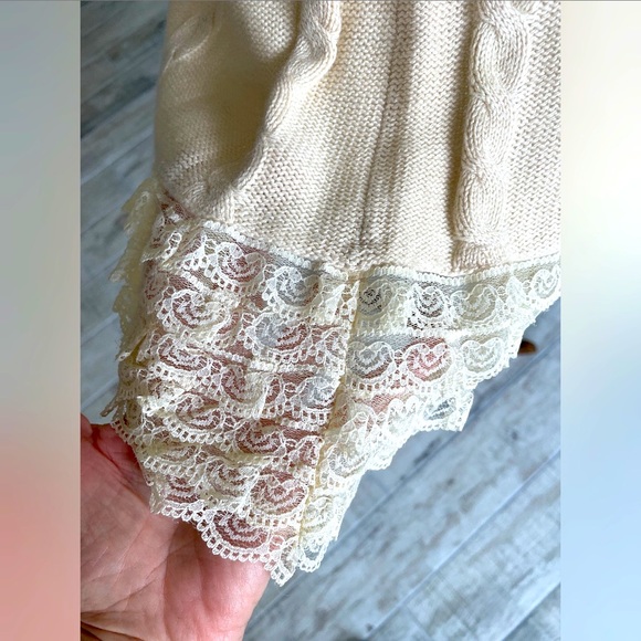 Amuleti beige Kashmir top and skirt with silk lace inserts. Size S. New - Picture 11 of 15